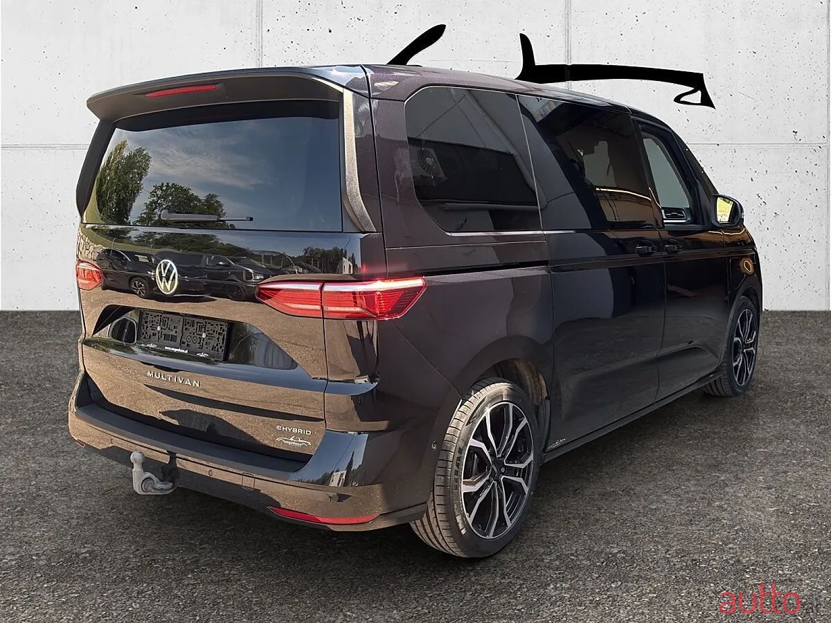 2023' Volkswagen Multivan photo #2