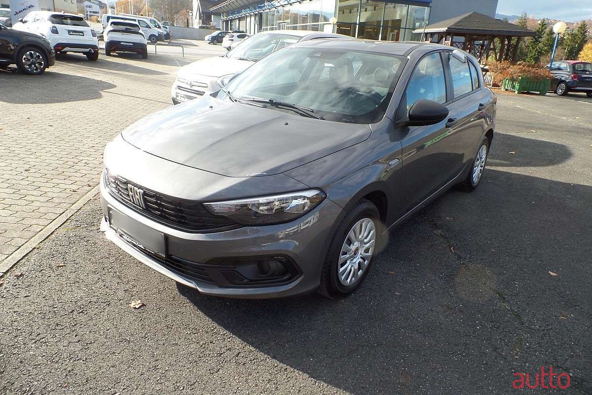 2021' Fiat Tipo photo #2