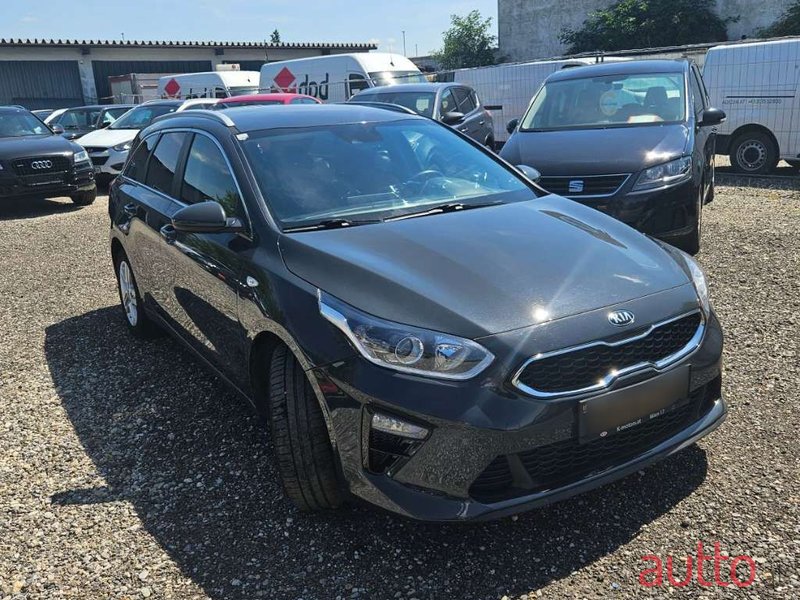 2020' Kia Ceed photo #5