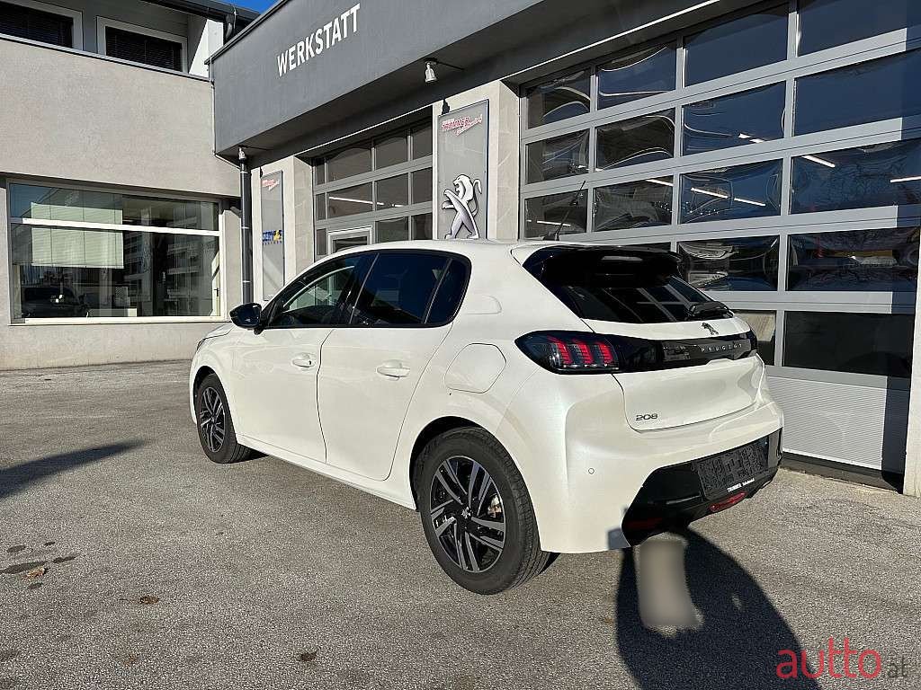 2022' Peugeot 208 photo #3
