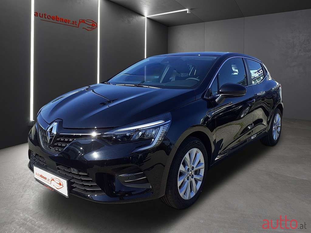 2022' Renault Clio photo #1