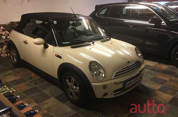 2007' MINI Cabrio photo #1