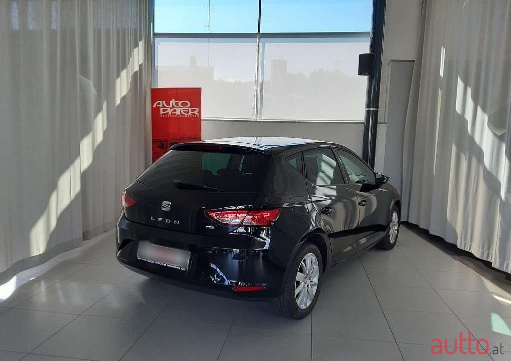 2015' SEAT Leon photo #5