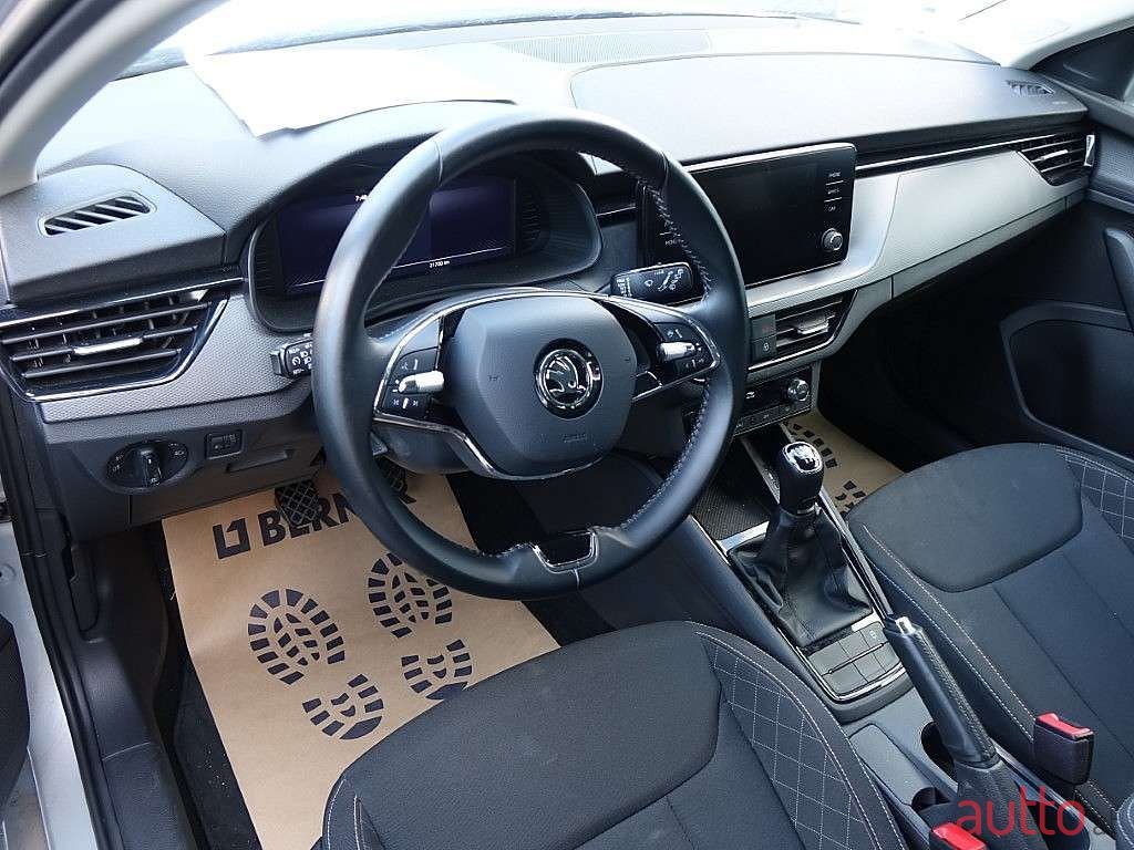 2023' Skoda Octavia photo #3