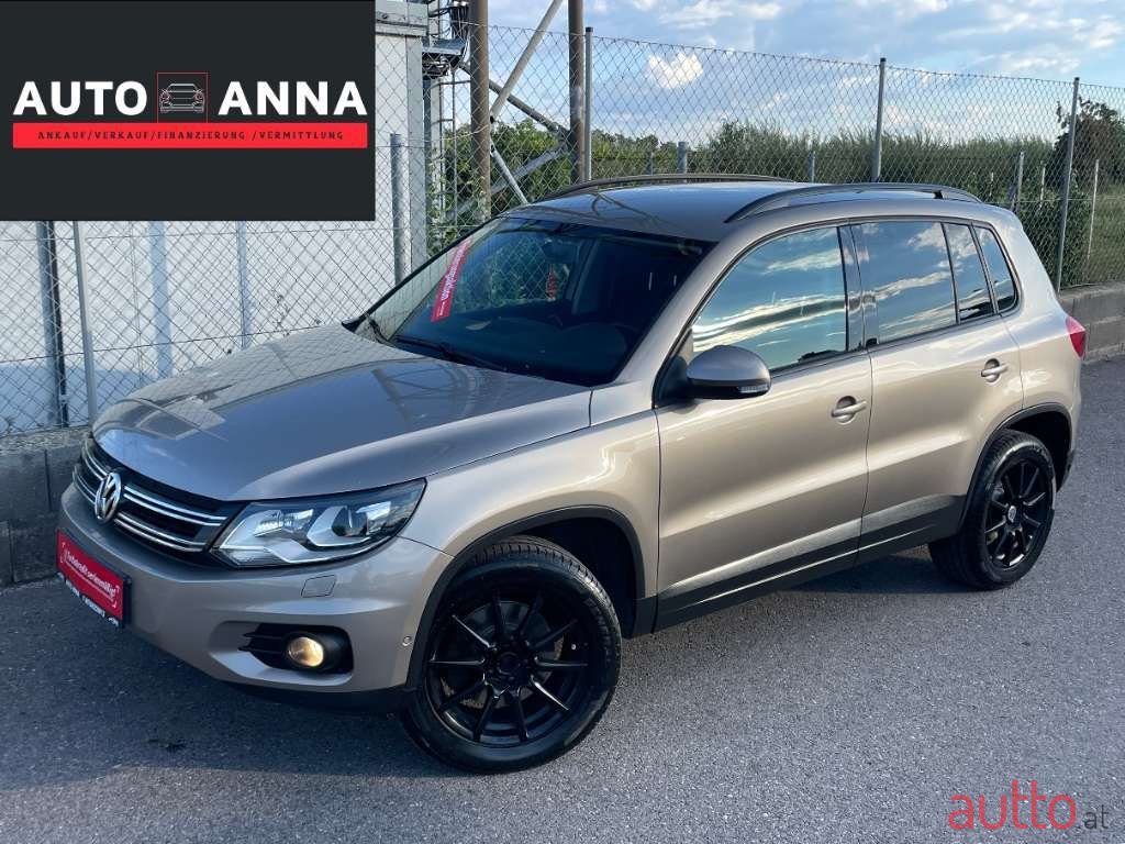 2012' Volkswagen Tiguan photo #1