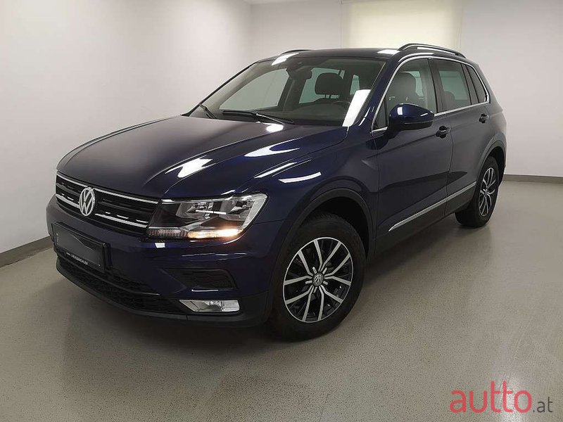 2017' Volkswagen Tiguan photo #1