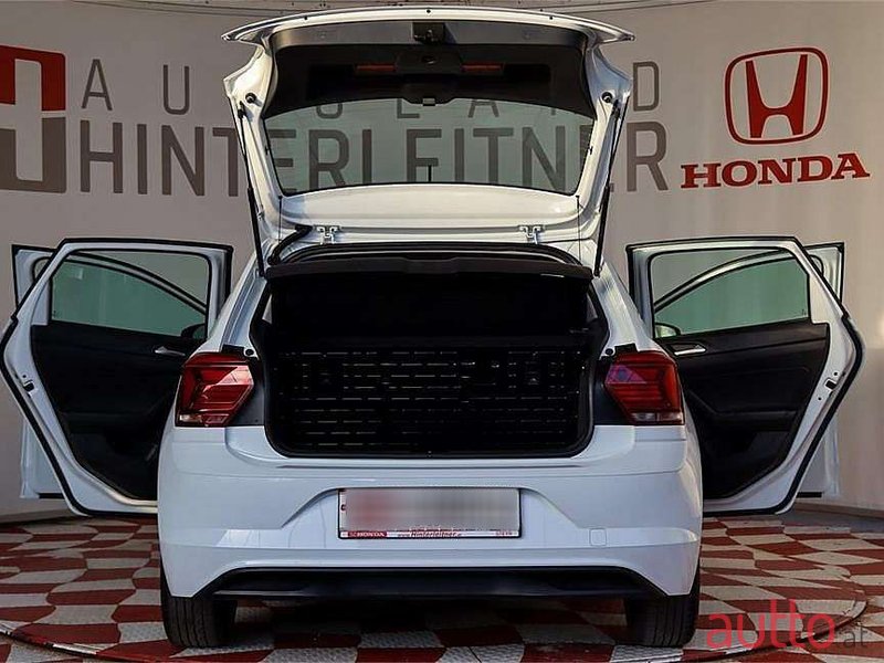 2019' Volkswagen Polo photo #4