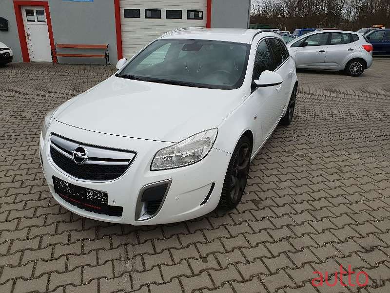 2010' Opel Insignia photo #1