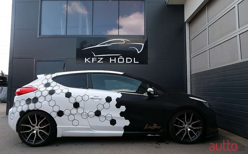 2013' Kia Proceed photo #3