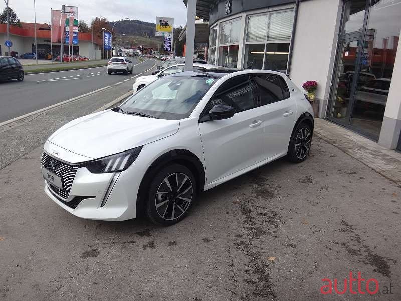 2021' Peugeot 208 photo #3