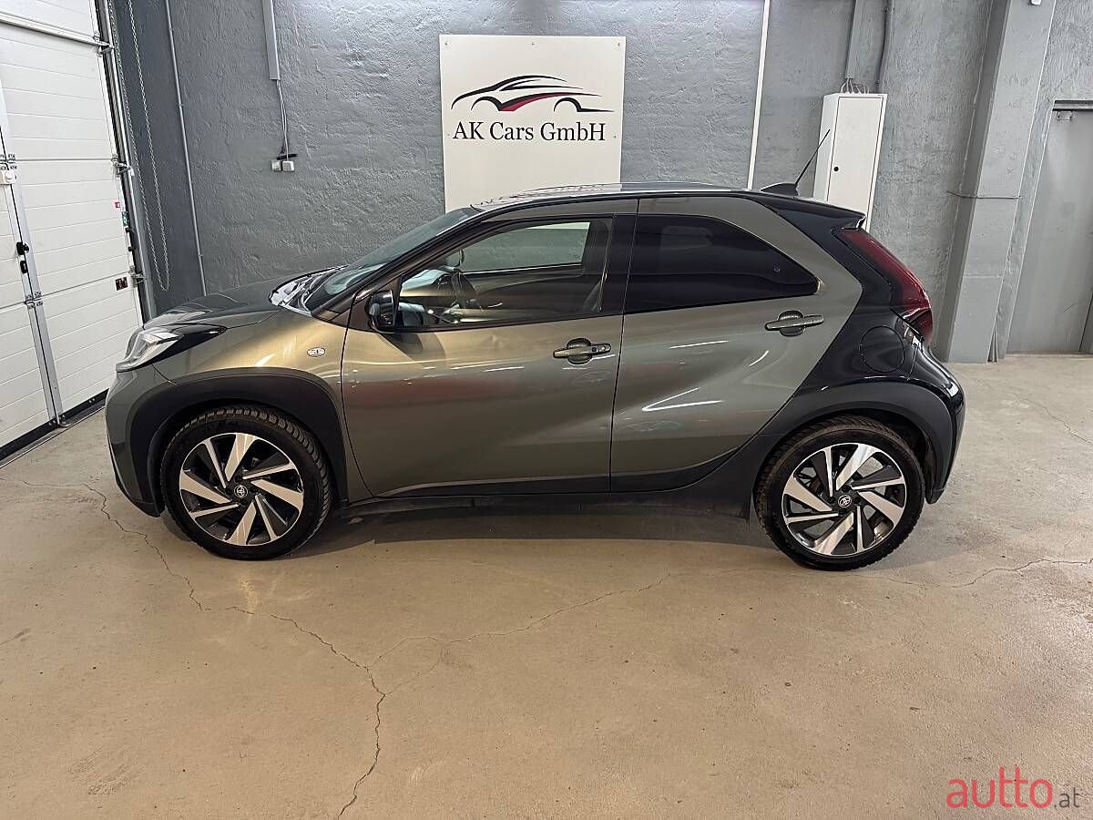 2023' Toyota Aygo photo #6