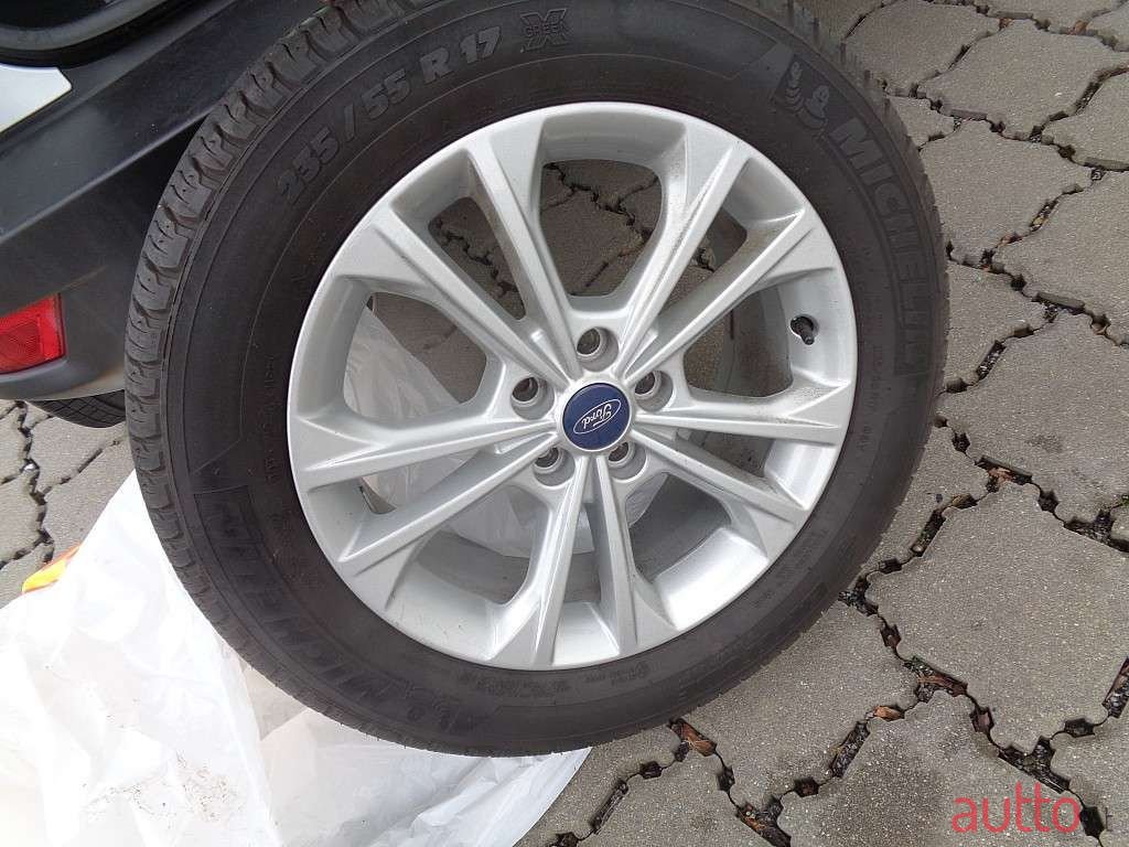 2018' Ford Kuga photo #5