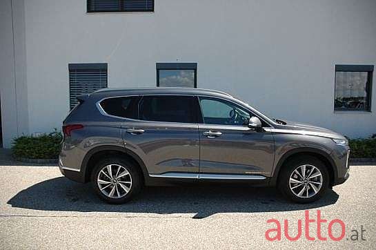 2019' Hyundai Santa Fe photo #4