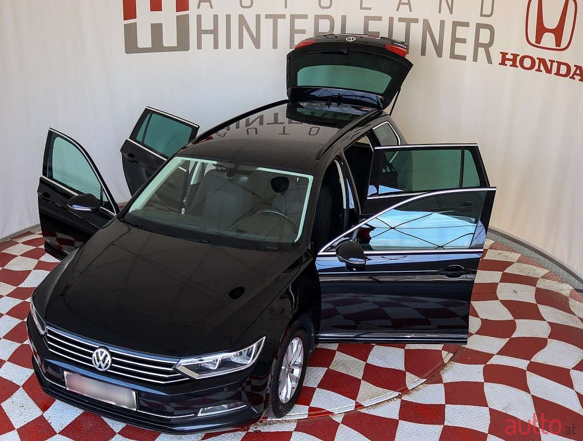 2019' Volkswagen Passat photo #3