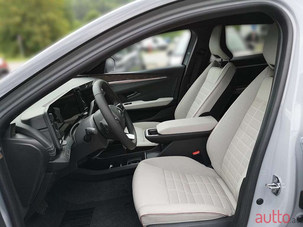 2022' Renault Megane photo #5