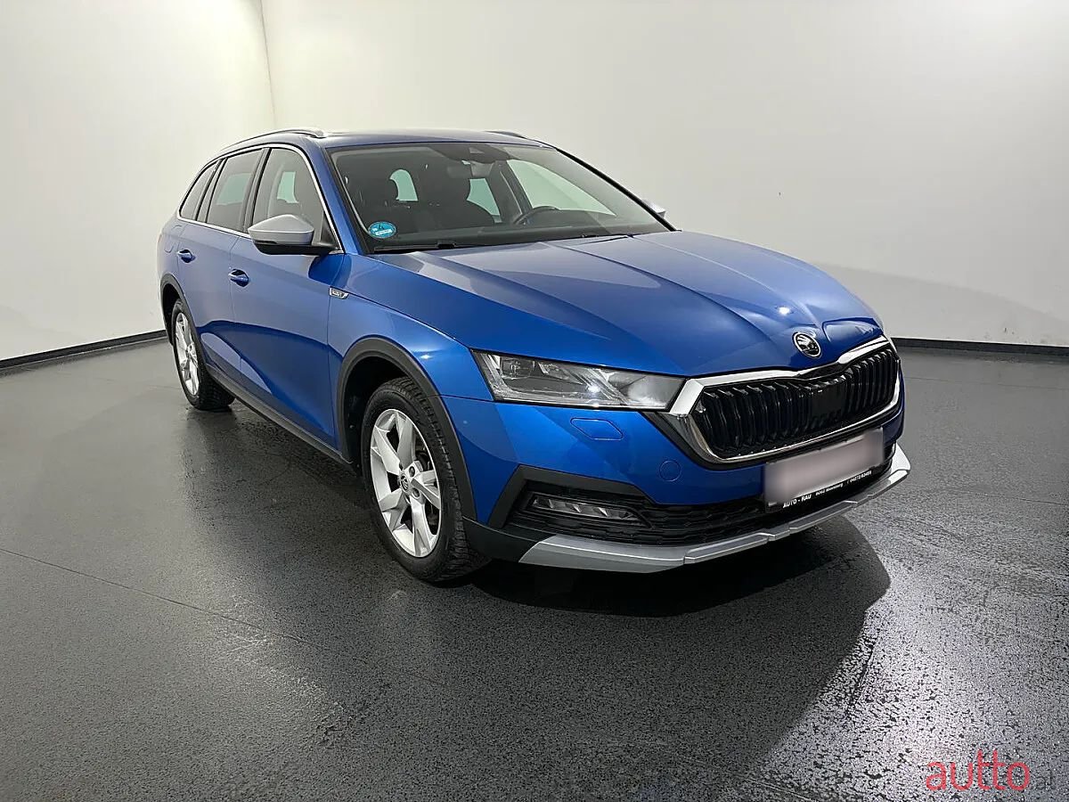 2023' Skoda Octavia photo #3