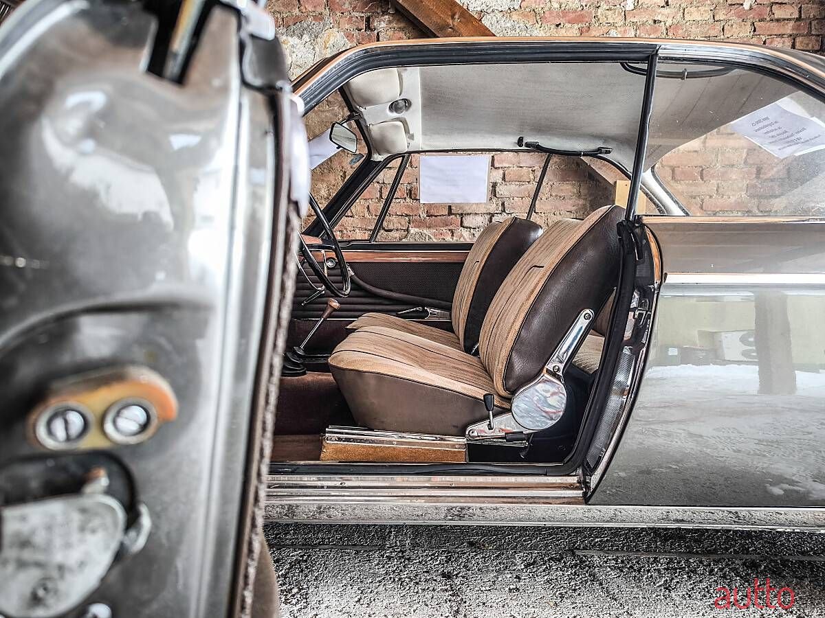 1967' BMW 2000 CS photo #2
