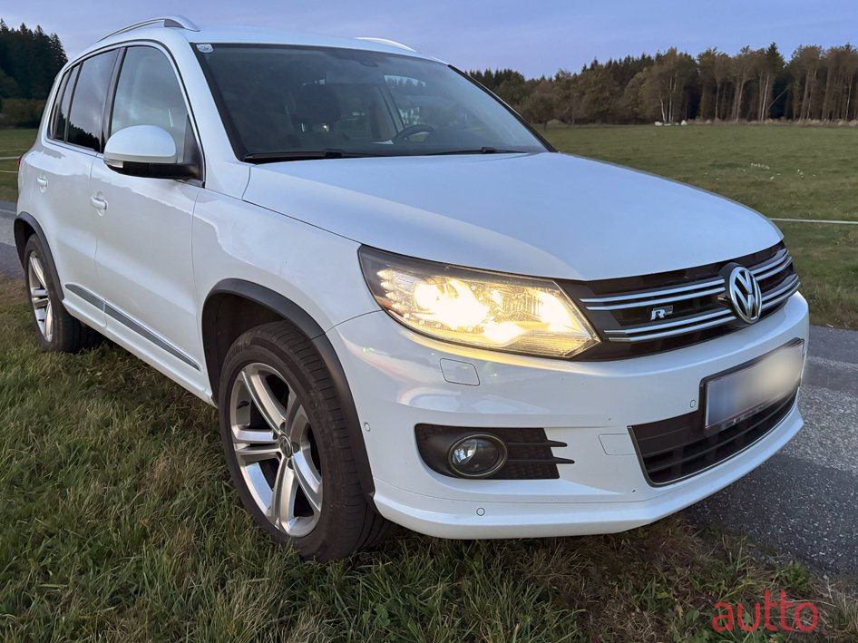 2016' Volkswagen Tiguan 2,0 TDI SCR 4Motion R-Line photo #2