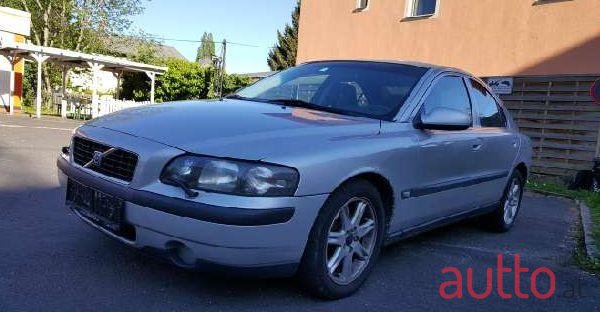 2002' Volvo S60 photo #1