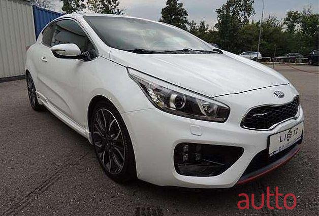 2013' Kia Cee'D photo #1