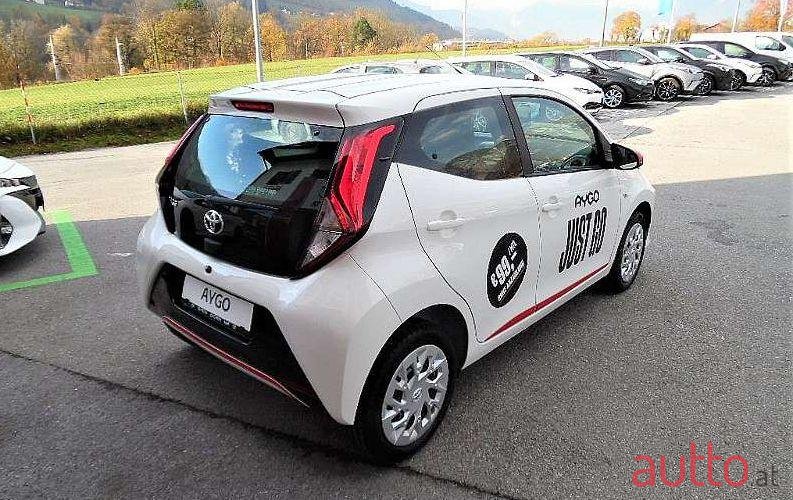 2019' Toyota Aygo photo #2