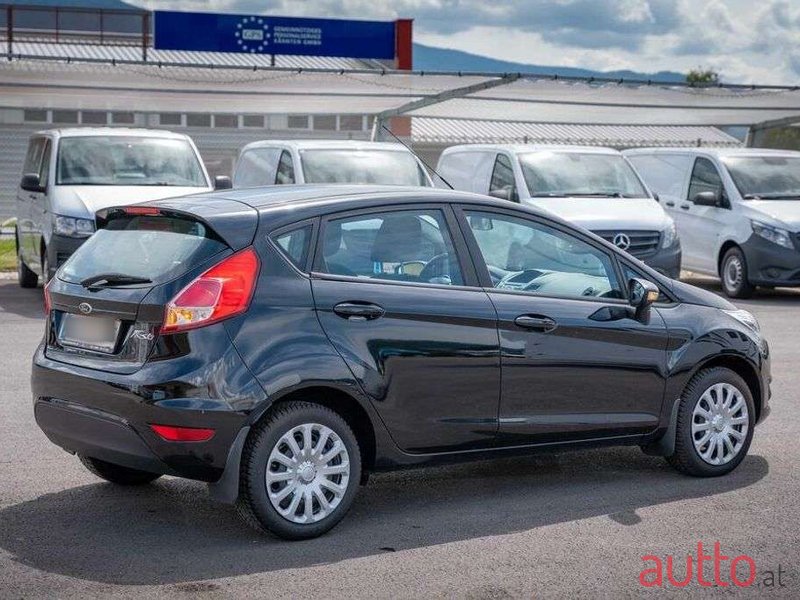 2015' Ford Fiesta photo #3