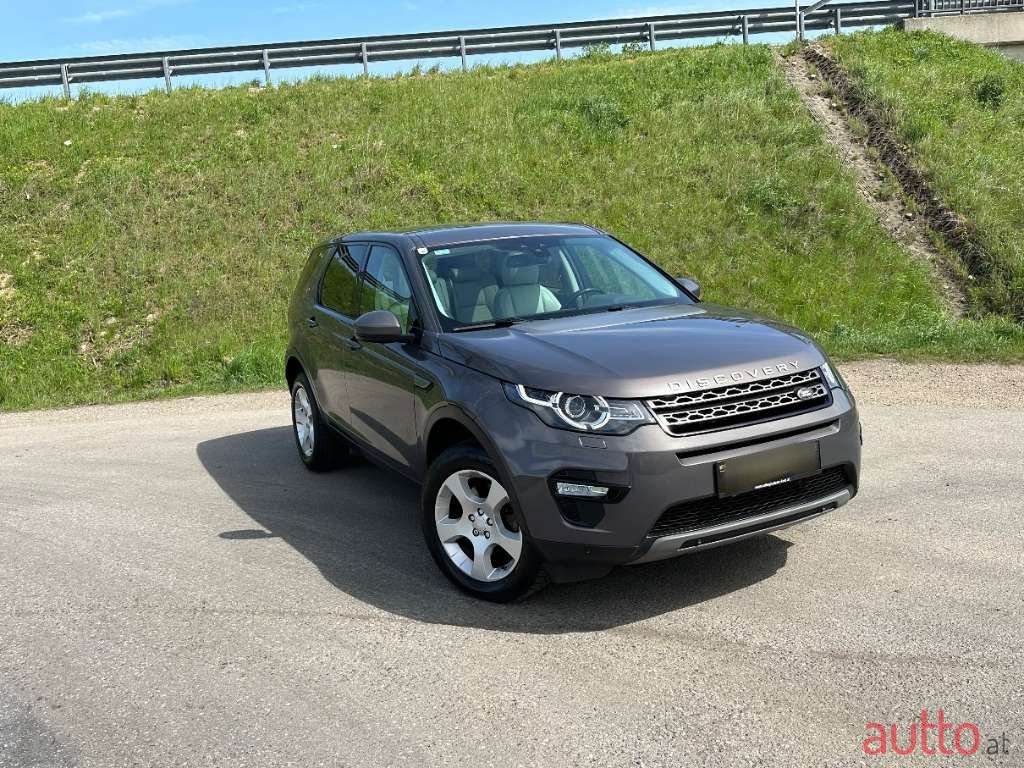 2015' Land Rover Discovery Sport photo #3