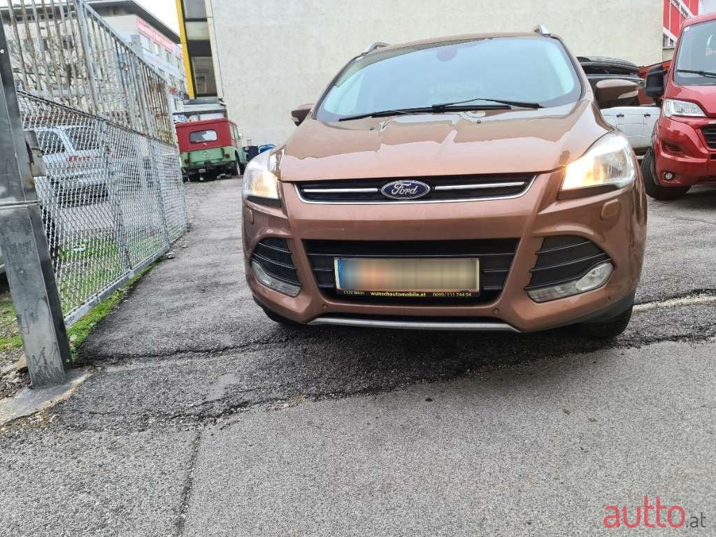 2013' Ford Kuga photo #2