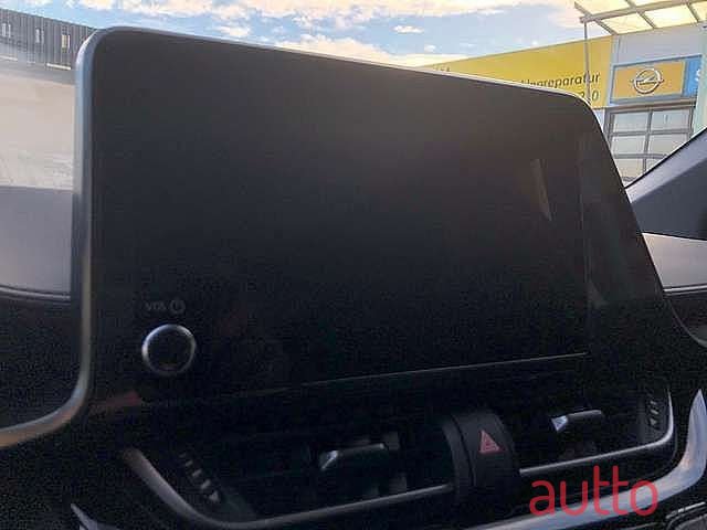 2023' Toyota C-HR photo #4