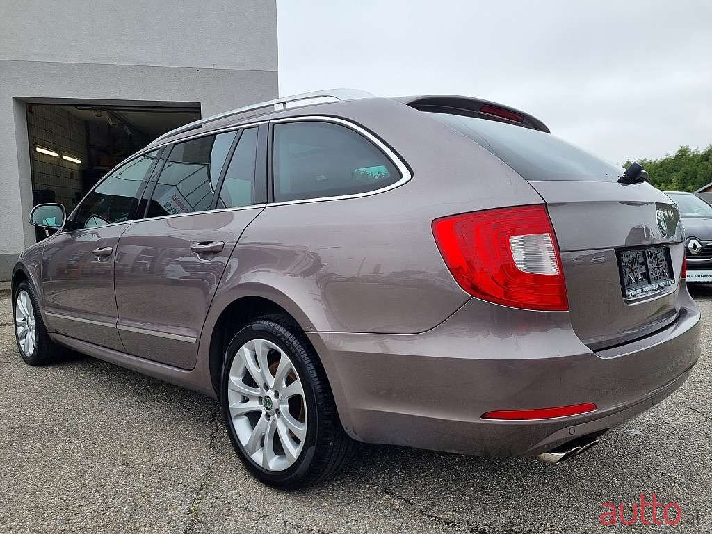 2010' Skoda Superb photo #4