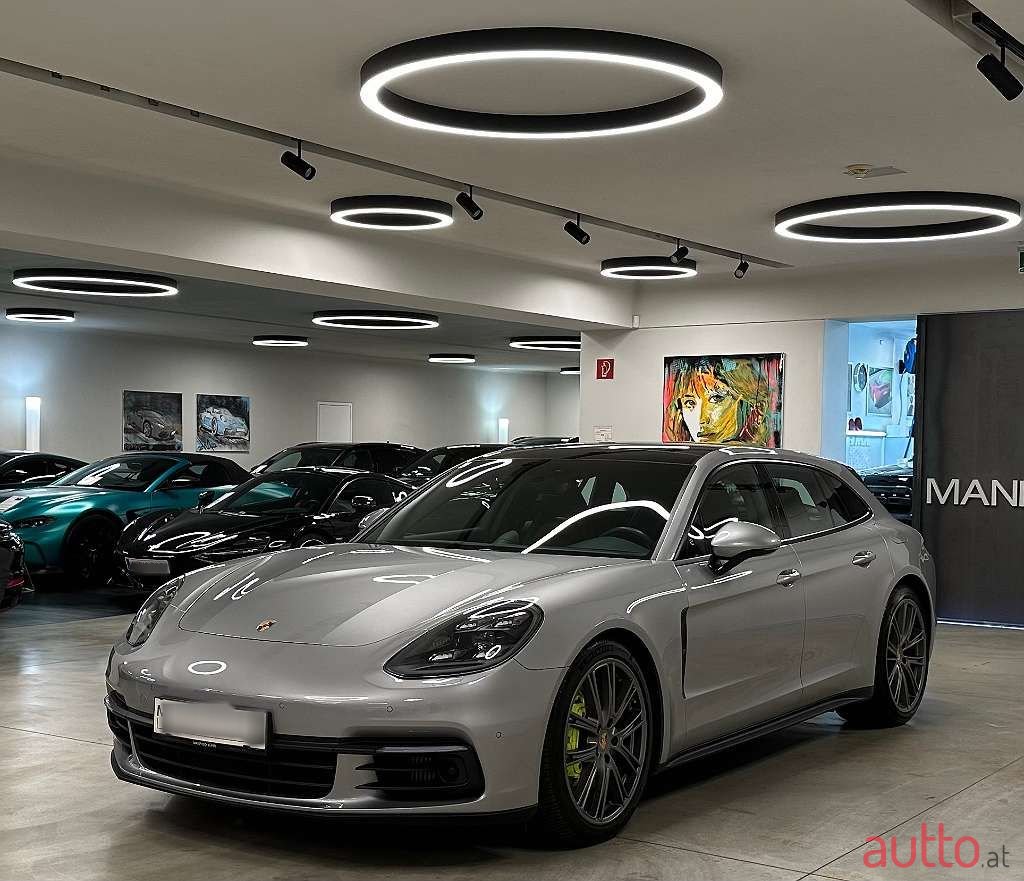 2017' Porsche Panamera photo #6