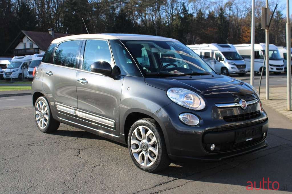 2016' Fiat 500L photo #1