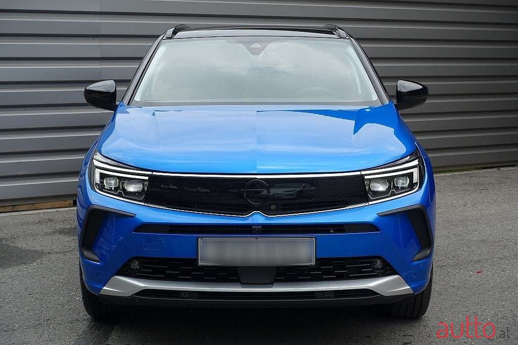 2022' Opel Grandland X photo #3