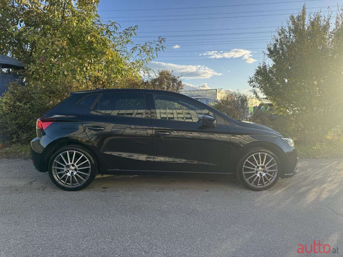 2021' SEAT Ibiza photo #2