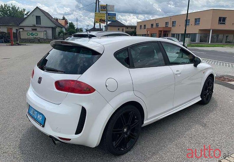 2012' SEAT Leon photo #1