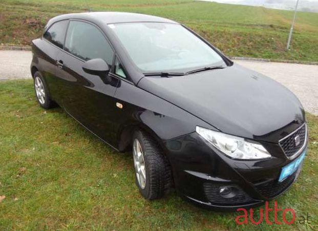 2010' SEAT Ibiza photo #1