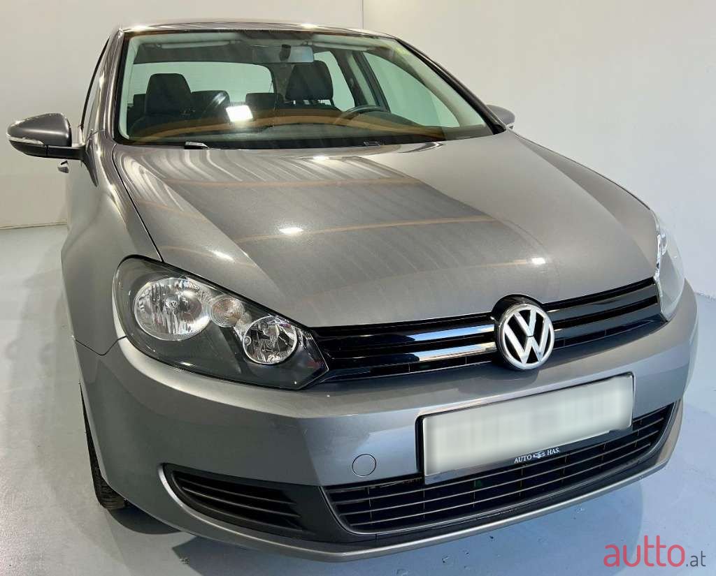 2011' Volkswagen Golf photo #3