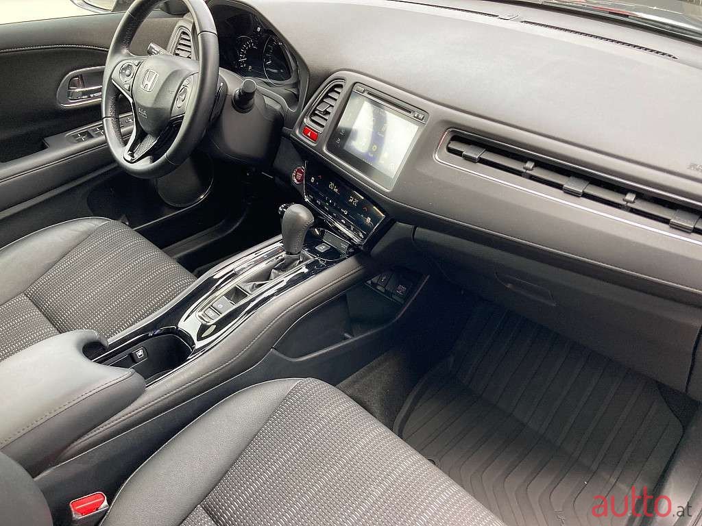 2018' Honda HR-V photo #2