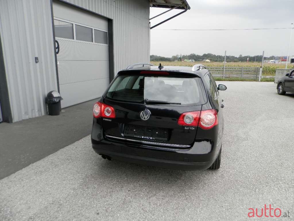 2010' Volkswagen Passat photo #5