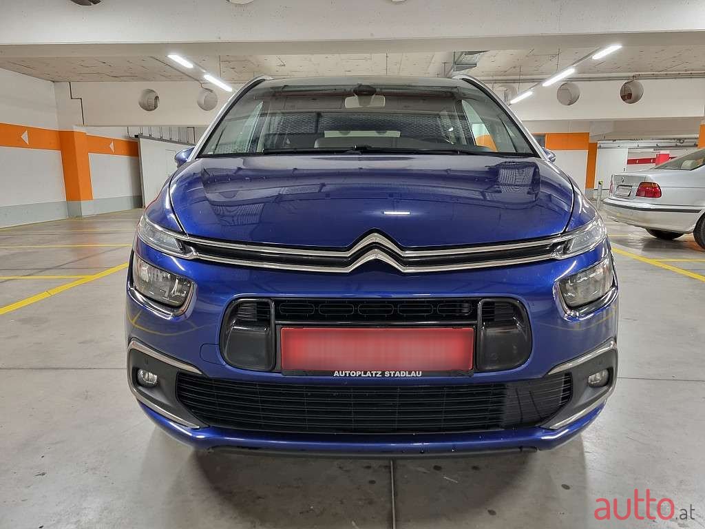 2017' Citroen C4 photo #3