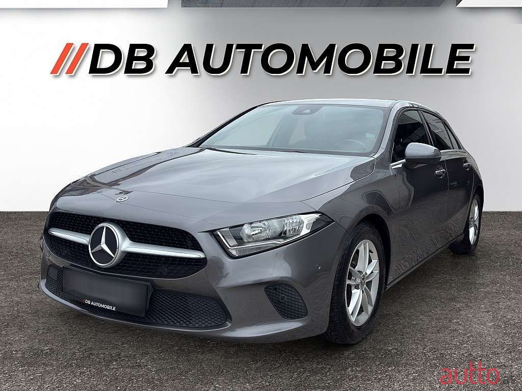 2018' Mercedes-Benz A-Klasse photo #1