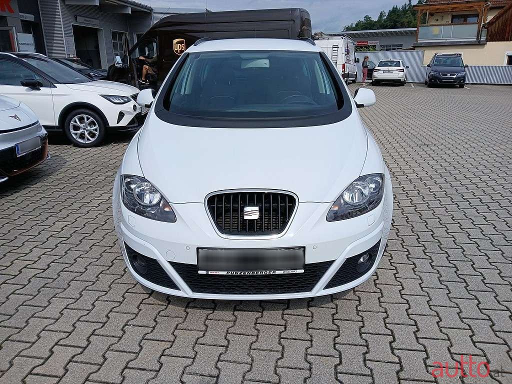 2015' SEAT Altea XL photo #2