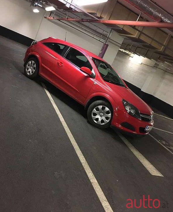 2005' Opel Astra photo #1