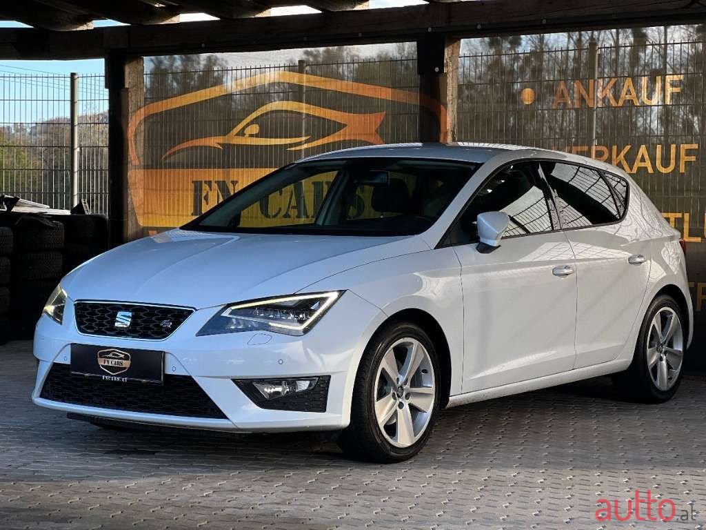 2013' SEAT Leon photo #3
