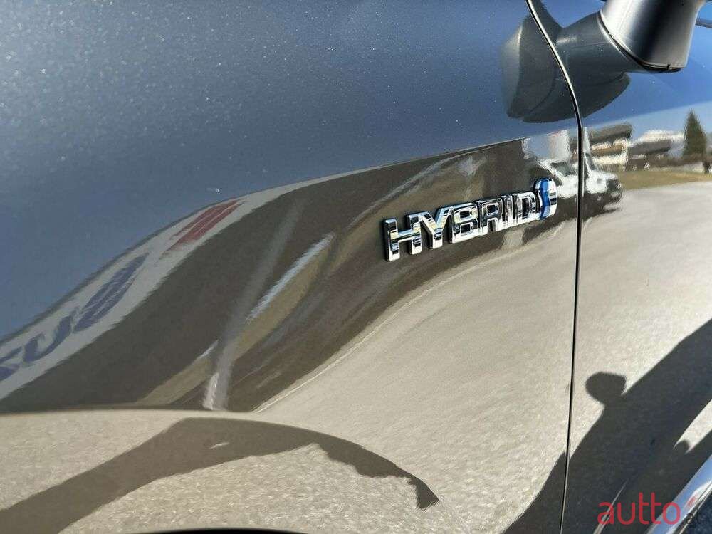 2022' Suzuki Swace photo #3