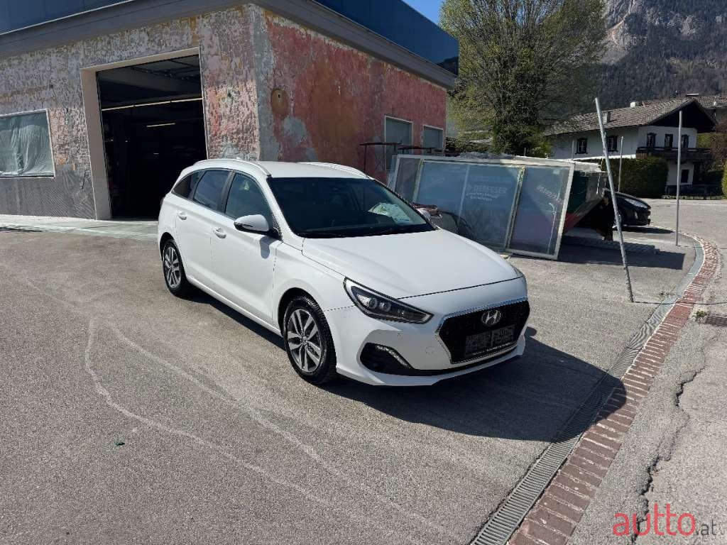 2019' Hyundai i30 photo #5