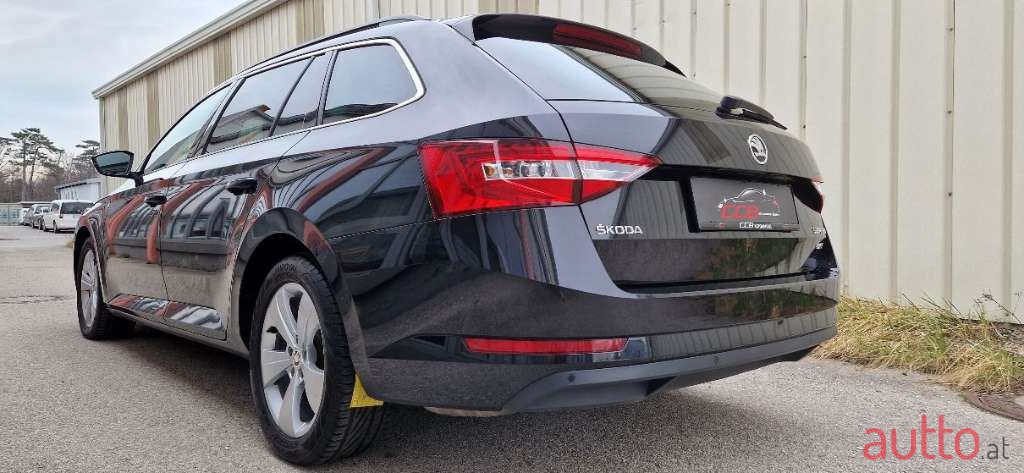 2019' Skoda Superb photo #6