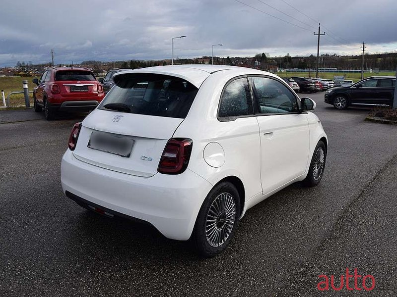 2023' Fiat 500 E photo #3