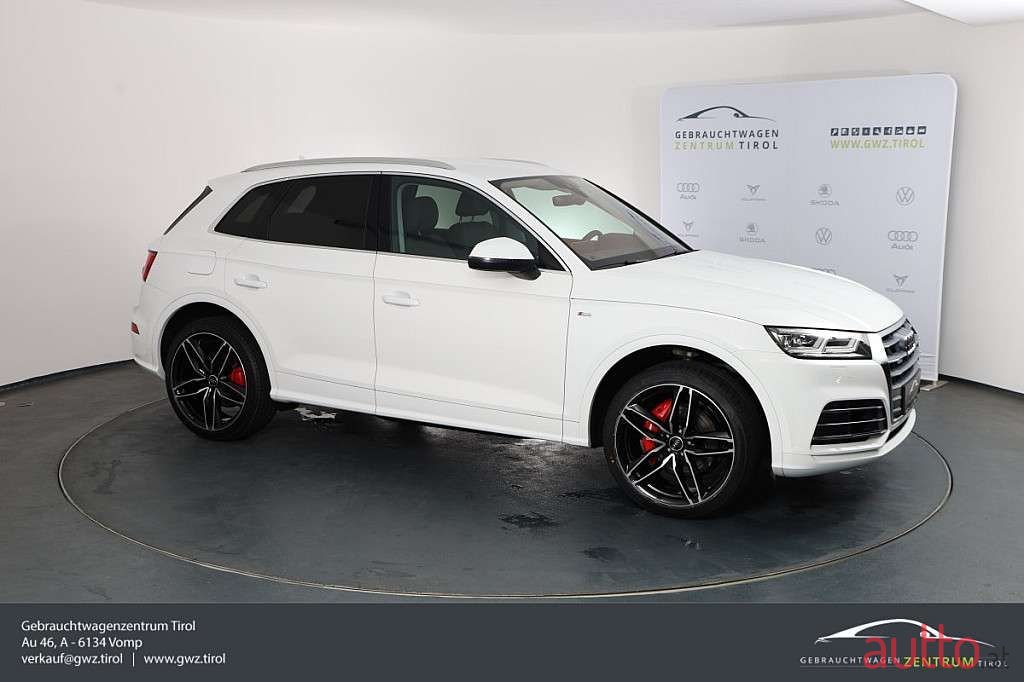 2020' Audi Q5 photo #4