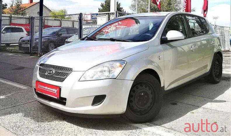 2008' Kia Ceed photo #3